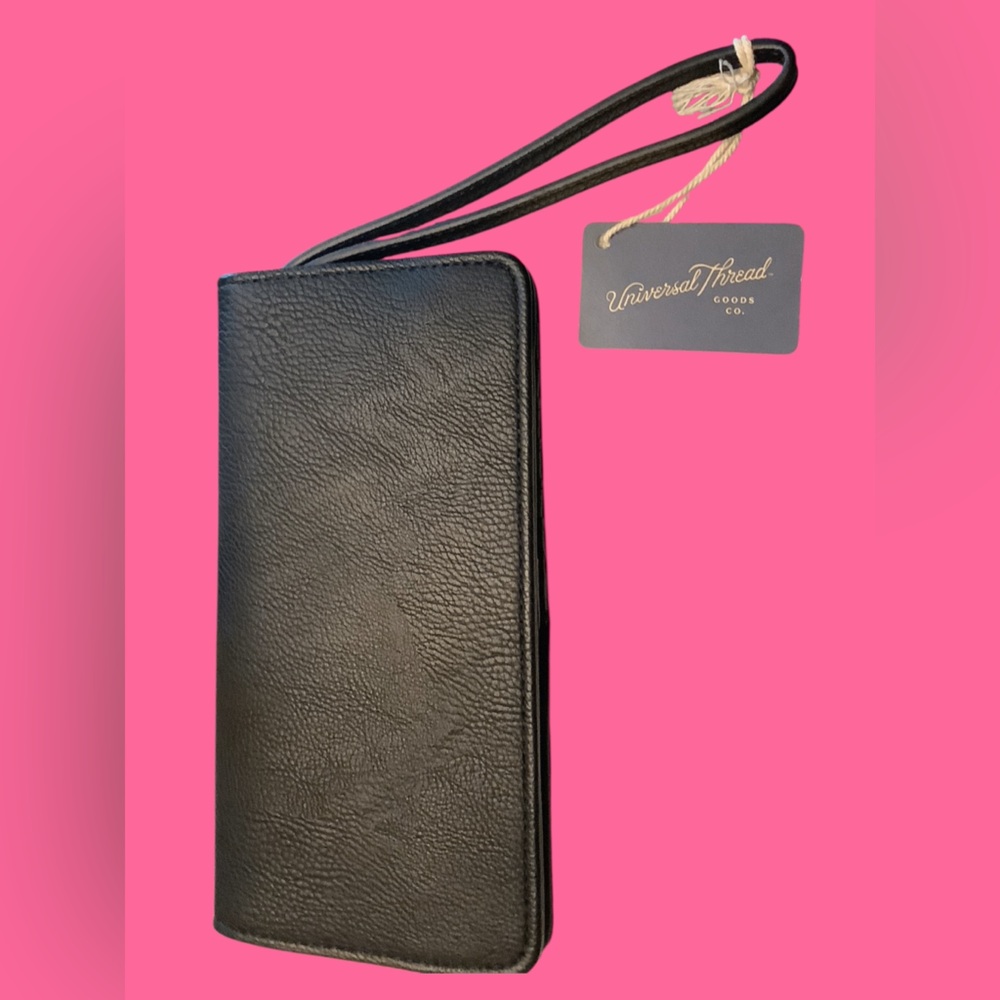 Universal Thread Black Textured Wristlet